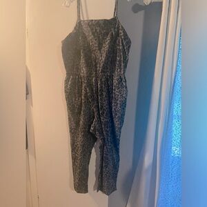 Gray Jumpsuit with Black Cheetah print Old Navy size XL